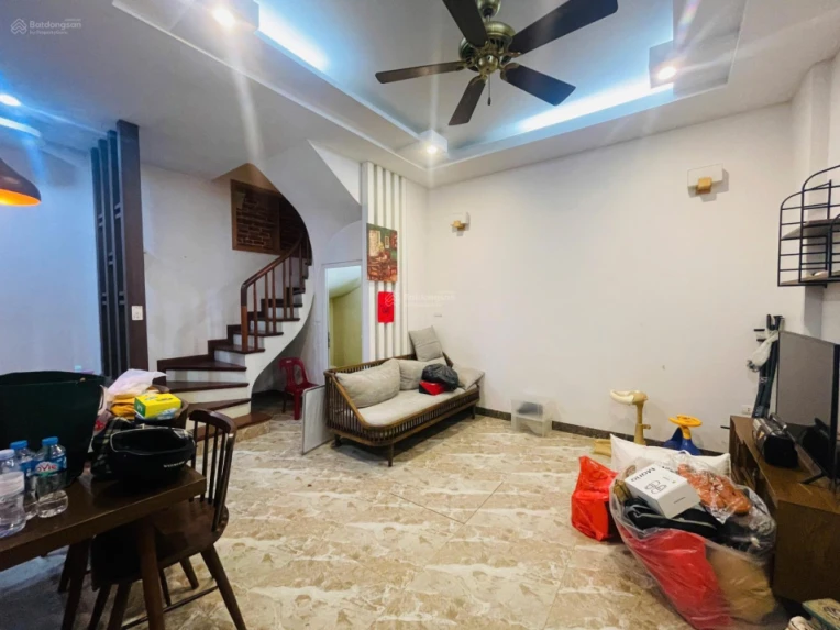 Bán nhà ngõ Trần Duy Hưng, Cầu Giấy, 35m2 x 4 tầng, 3PN, SĐCC, 14.3 tỷ