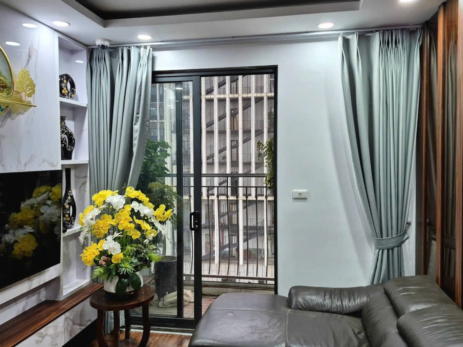 Bán căn hộ tòa A4 An Bình TP Giao Luu Phạm Văn Đồng 81m2- 3N2VS- giá 10,25 tỷ