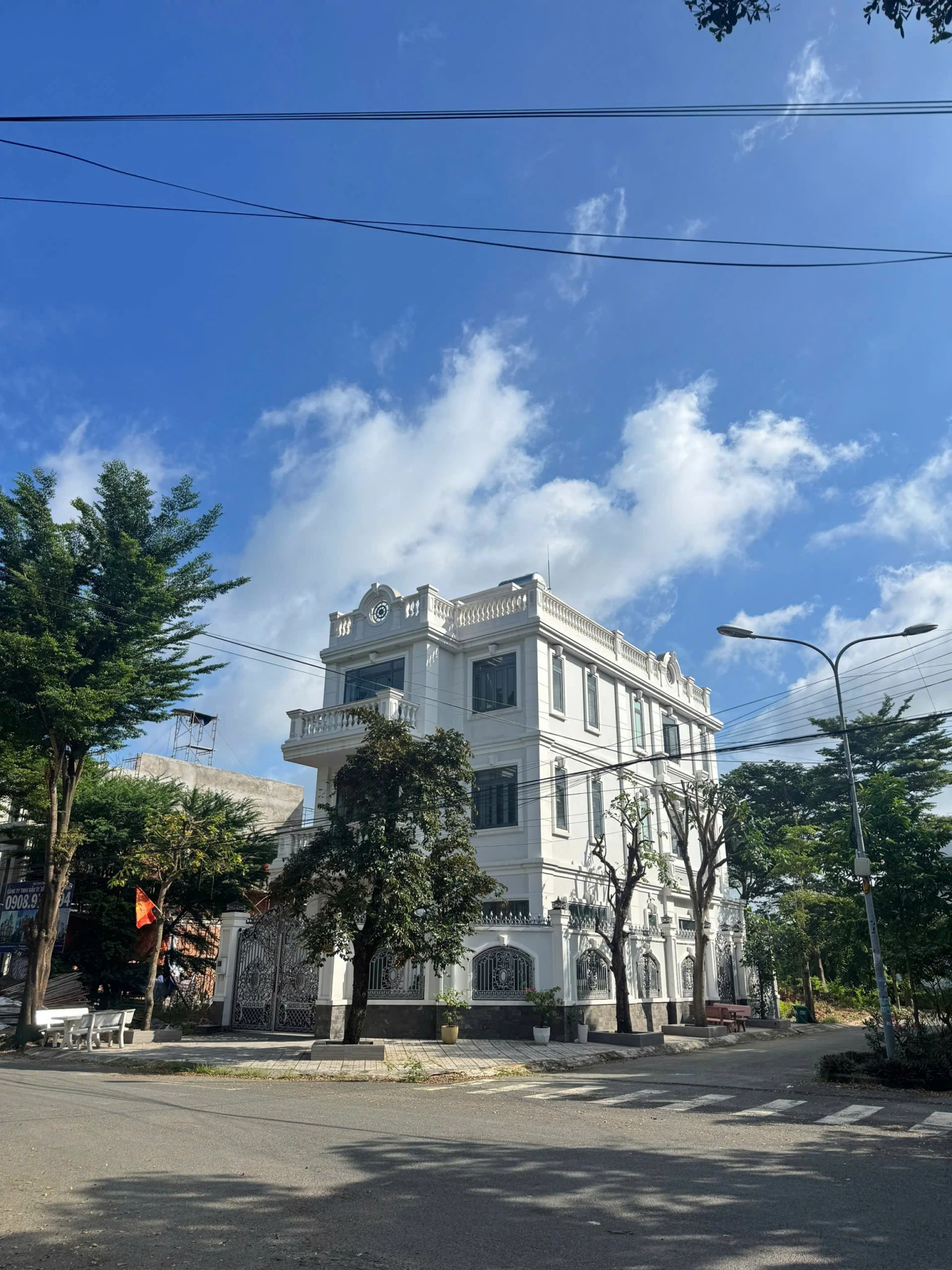 Cần Bán Nhà Hẻm 68, đường Bưng Ông Thoàn, phường Long Trường, Hồ Chí Minh