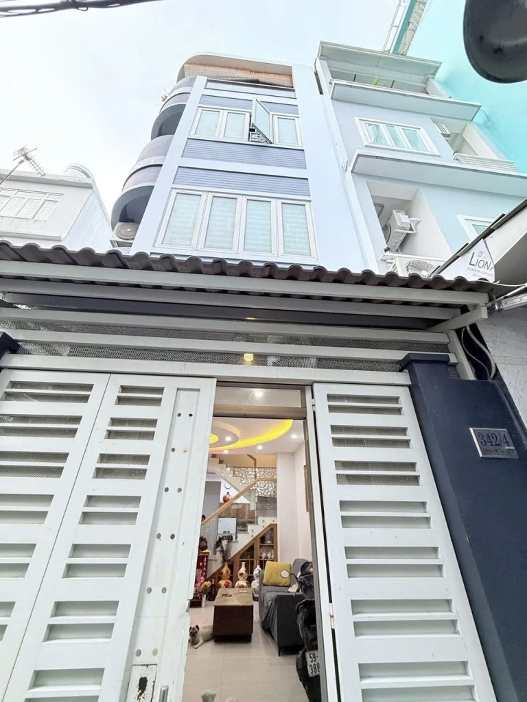 Bán nhà căn góc trung tâm quận 3, cách mạng tháng tám giá 11.8 tỷ