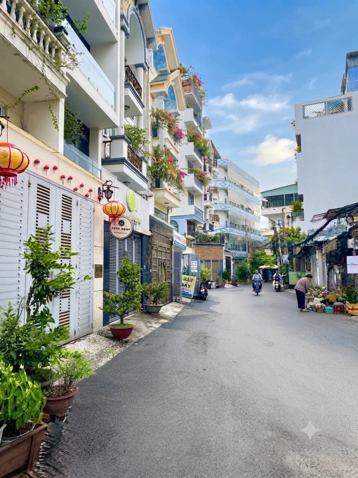 Khu VIP 364 Dương Quảng Hàm - 70M² - 6 Tầng - Hẻm Xe Tải 8M