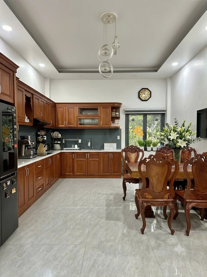 Gấn CV Gia Định - Ngang 5M - 75M² - 5 Tầng - Hẻm Xe Hơi - Nguyễn Văn Công