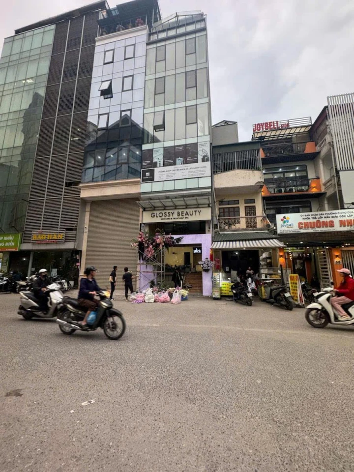 HÀNG KỊCH ĐỘC - LÕI ĐỐNG ĐA -  8 TẦNG THANG MÁY KINH DOANH