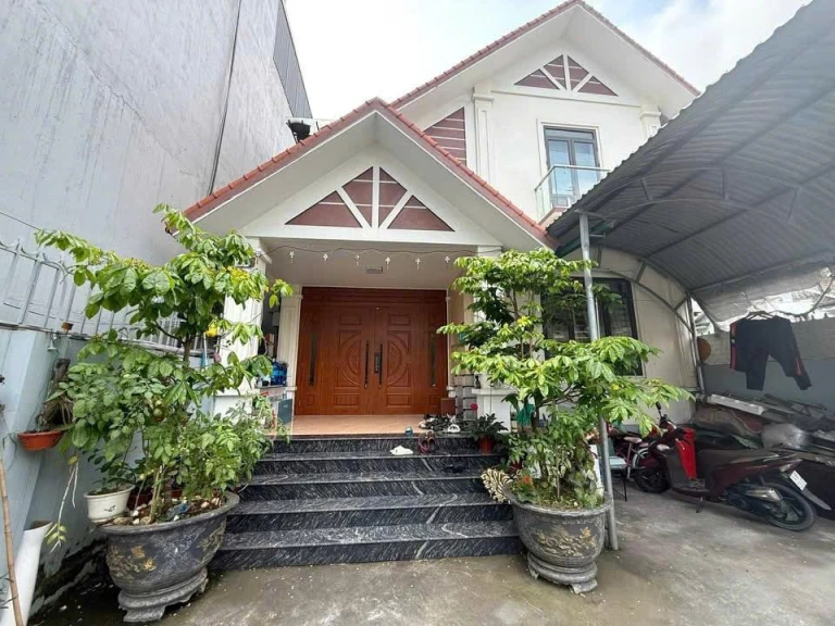 Bán nhà mái thái 2 tầng , mặt tiền hơn 9m, diện tích hơn 100m2 full xây dựng , Hà Trung