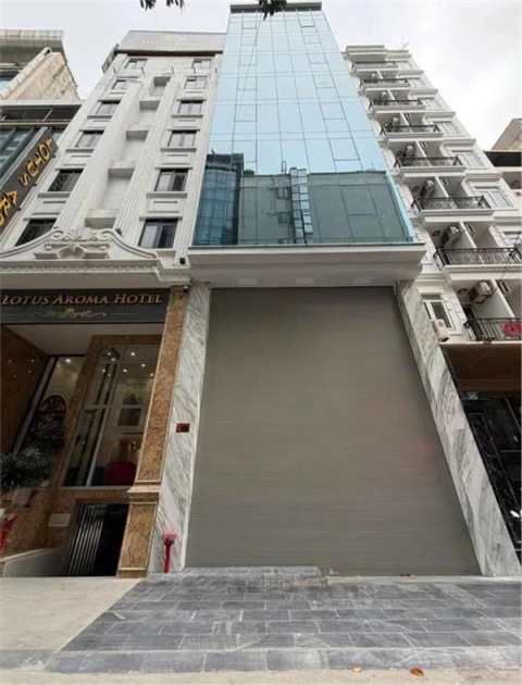 BÁN NHÀ MẶT PHỐ HOÀNG QUỐC VIỆT – VỊ TRÍ ĐẸP, KINH DOANH ĐỈNH