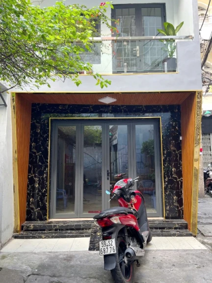 Nhà mới 2 tầng góc 3 mặt hẻm hẻm 372 Tùng Thiện Vương P13Q8. Giá: 5.9 tỷ