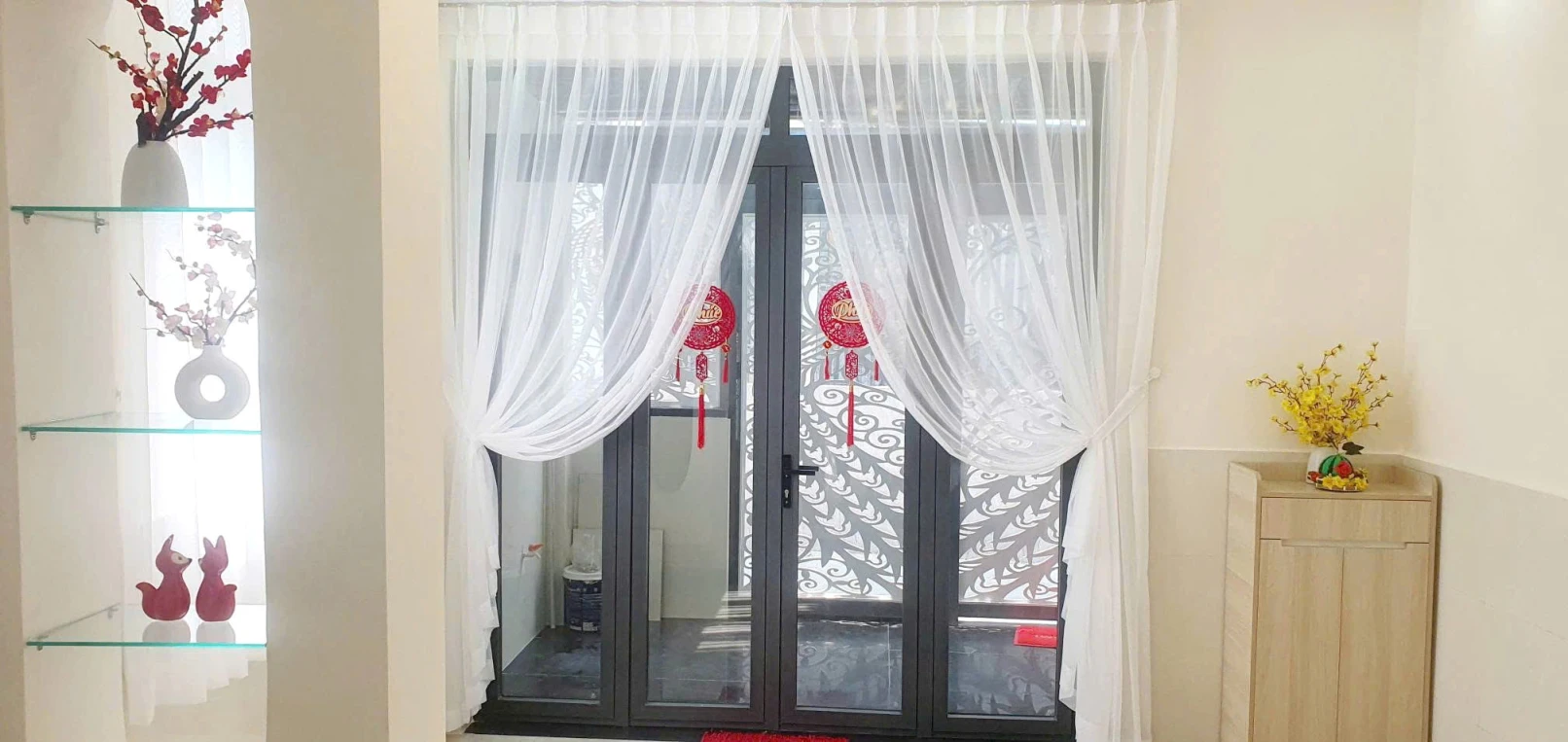 Căn góc 2 lầu hẻm Dương Bá Trạc P. Chánh Hưng. Giá 5,6 tỷ TL