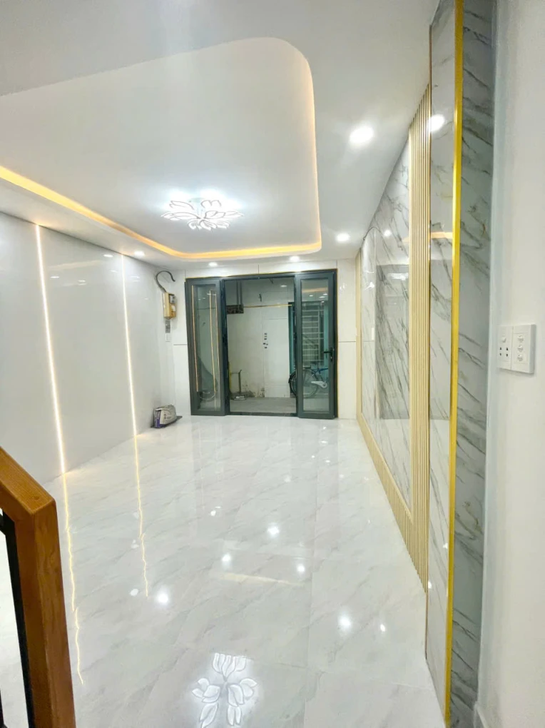 Nhà mới 2 tầng nở hậu hẻm 125 Nguyễn Thị Tần P. Chánh Hưng. Giá 4.98 tỷ TL