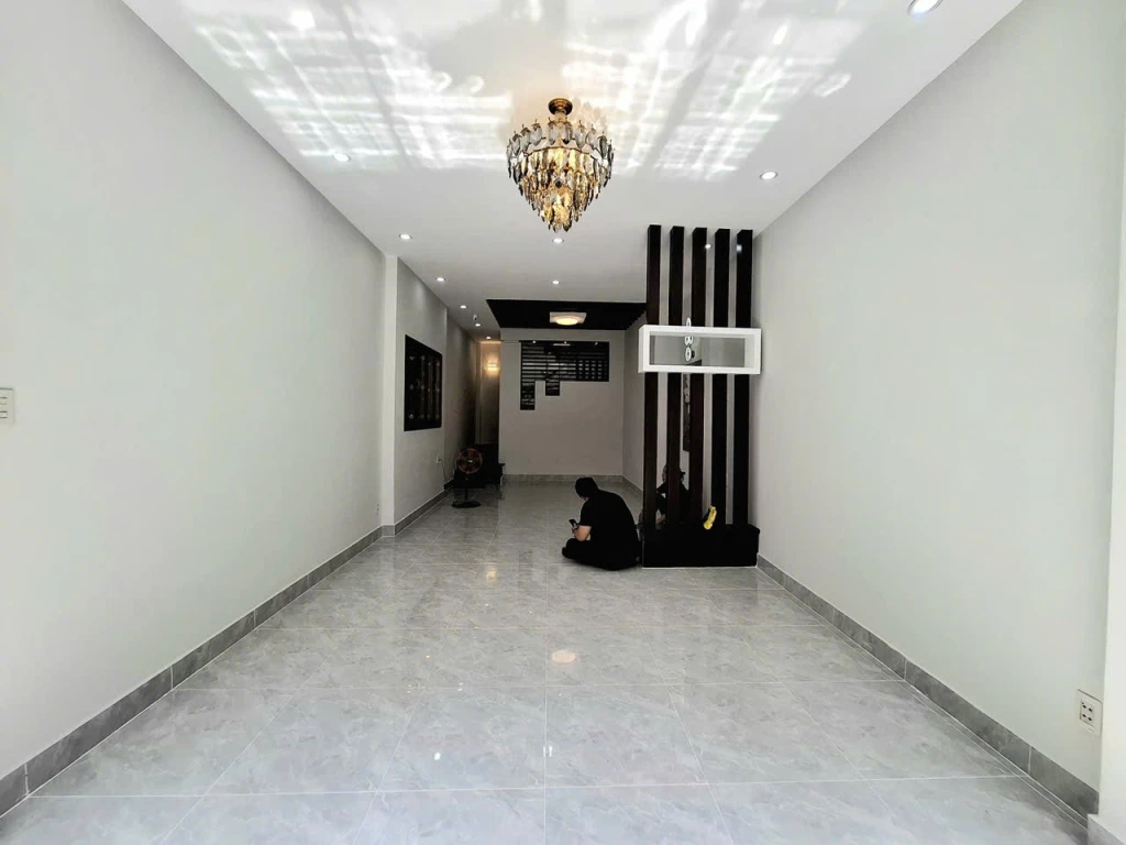 Hẻm 6M - Nguyễn Tri Phương - Quận 10 - 44m2 - 5 tầng - Kinh doanh - Giá 13.5 tỷ