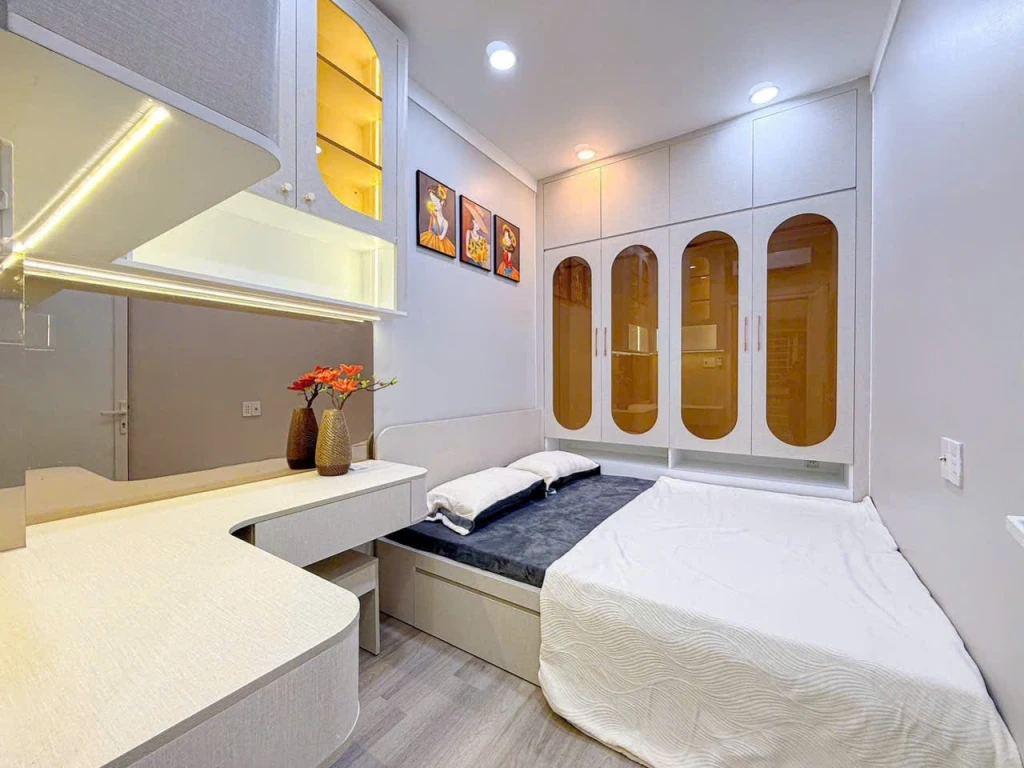 CHDV Mặt tiền đường số 1 ( gần chợ  Tân Mỹ ) - Quận 7 - 75m2 -6P - Giá 9.9 tỷ