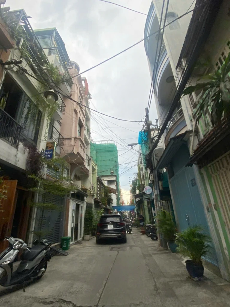 NHÀ 5 TẦNG BTCT ĐƯỜNG TRẦN HƯNG ĐẠO - QUẬN 1 - DT 56M2 - HẺM XE TẢI - ĐANG CHO THUÊ 22TR/THÁNG - 12. 8  TỶ