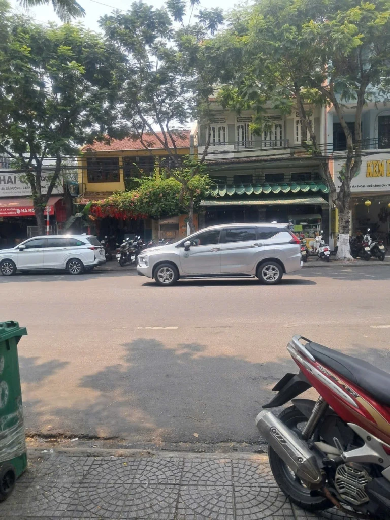 MẶT TIỀN NGUYỄN VĂN THOẠI- KINH DOANH SẦM UẤT- 3.5 TẦNG - DÒNG TIỀN 27 TR/ TH- 1P TẮM BIỂN MỸ KHÊ.
DT: 81m, ngang 4m, giá 21,x tỷ