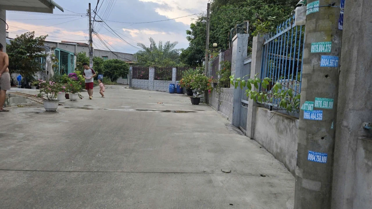 BÁN ĐẤT PHÂN LÔ QUẬN 9 - NGÂN HÀNG ĐỊNH GIÁ 5.8 TỶ - GIÁ BÁN CHỈ 4.5 TỶ - LH: 0762161868