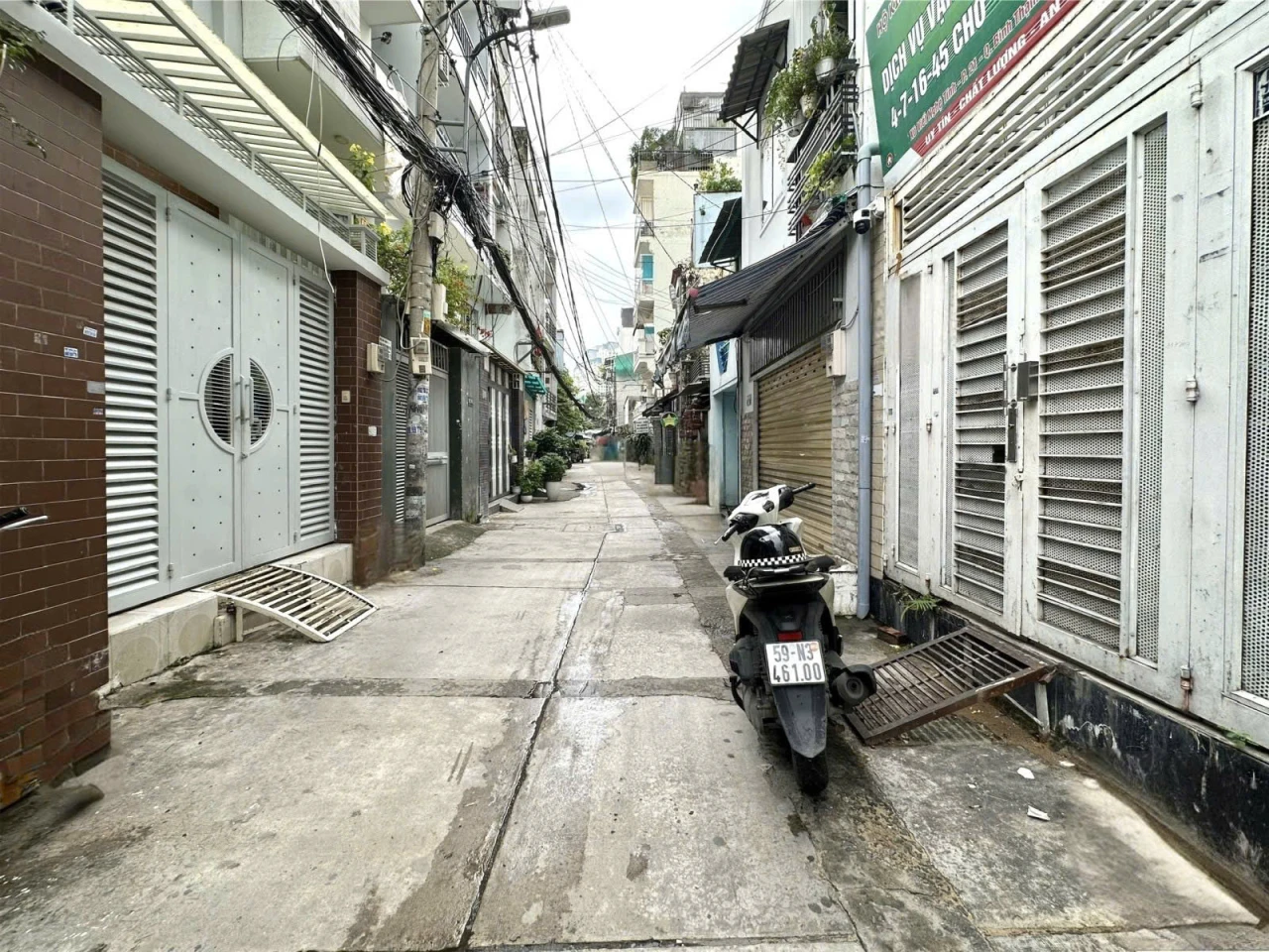 HẺM Ô TÔ 5M – GIÁP QUẬN 1 – XÔ VIẾT NGHỆ TĨNH P.21 BÌNH THẠNH – 5 CHDV