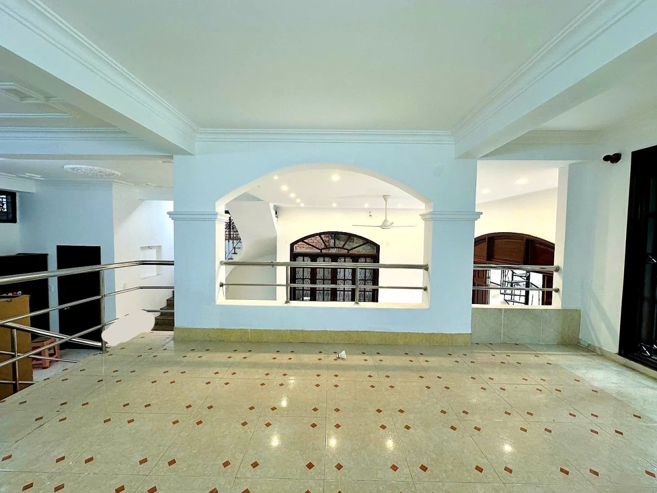 GIÁP Q1 – NHÀ NGUYỄN HỮU CẢNH P.22 Q.Bình Thạnh – 10x16 – HXH – 4 TẦNG – TẦM 16 TỶ