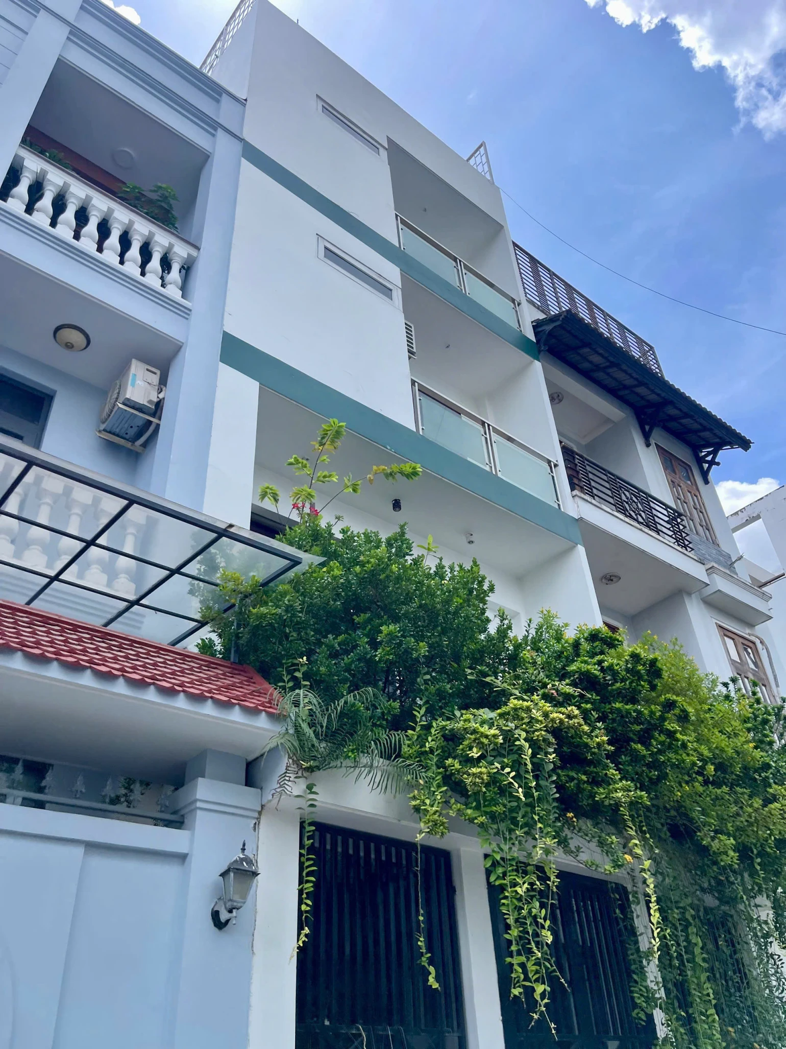 Nhà 3 tầng hẻm thông Dương Đình Hội ngang 4.5m, công nhận 75m giá chỉ nhỉnh 5 tỷ.