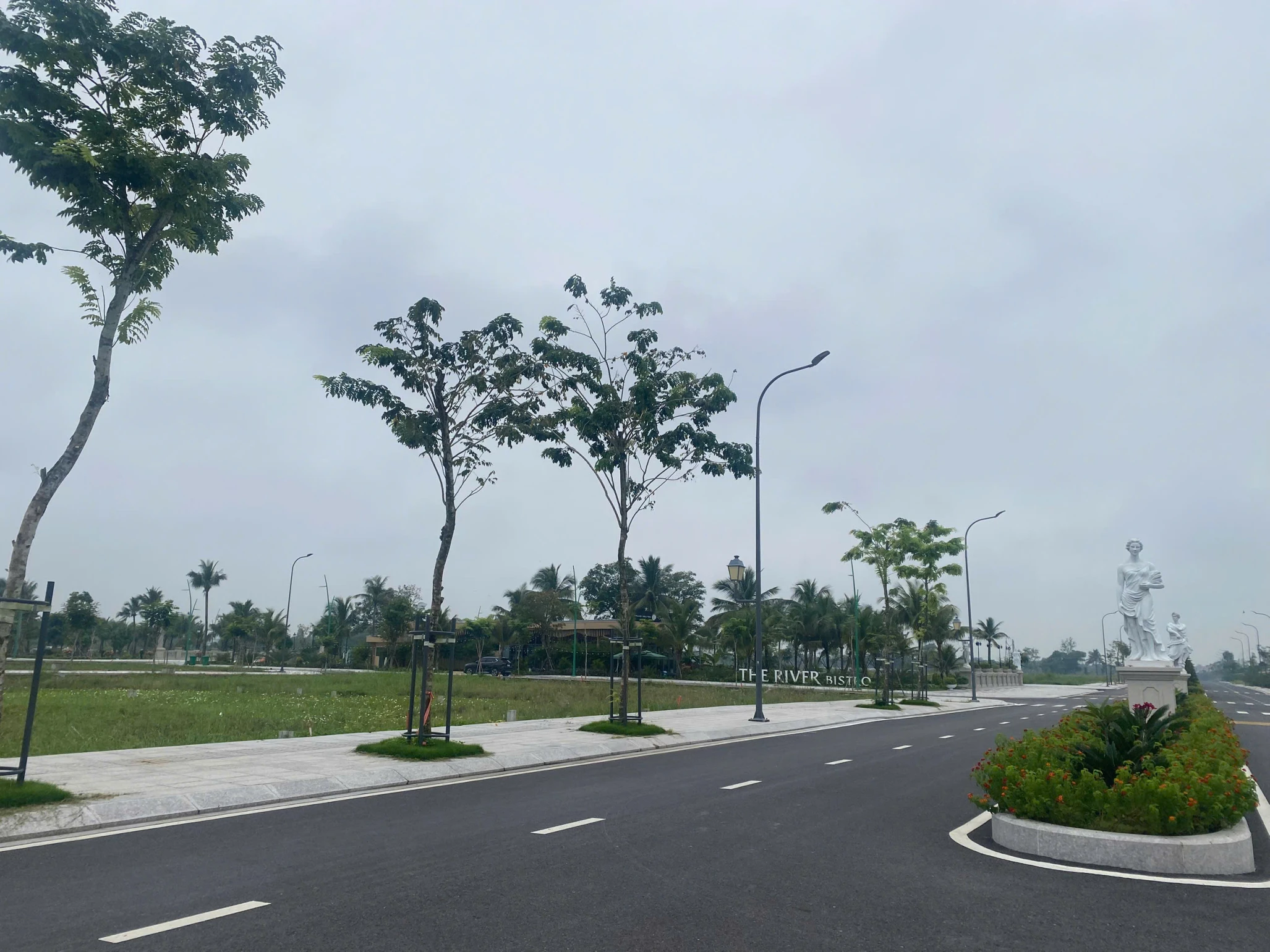 ĐẤT NỀN NGAY SIÊU THI COOP MART ĐƯỜNG DT 818 THỦ THỪA - LONG AN, GIÁ CHỈ TỪ 1,9 tỷ