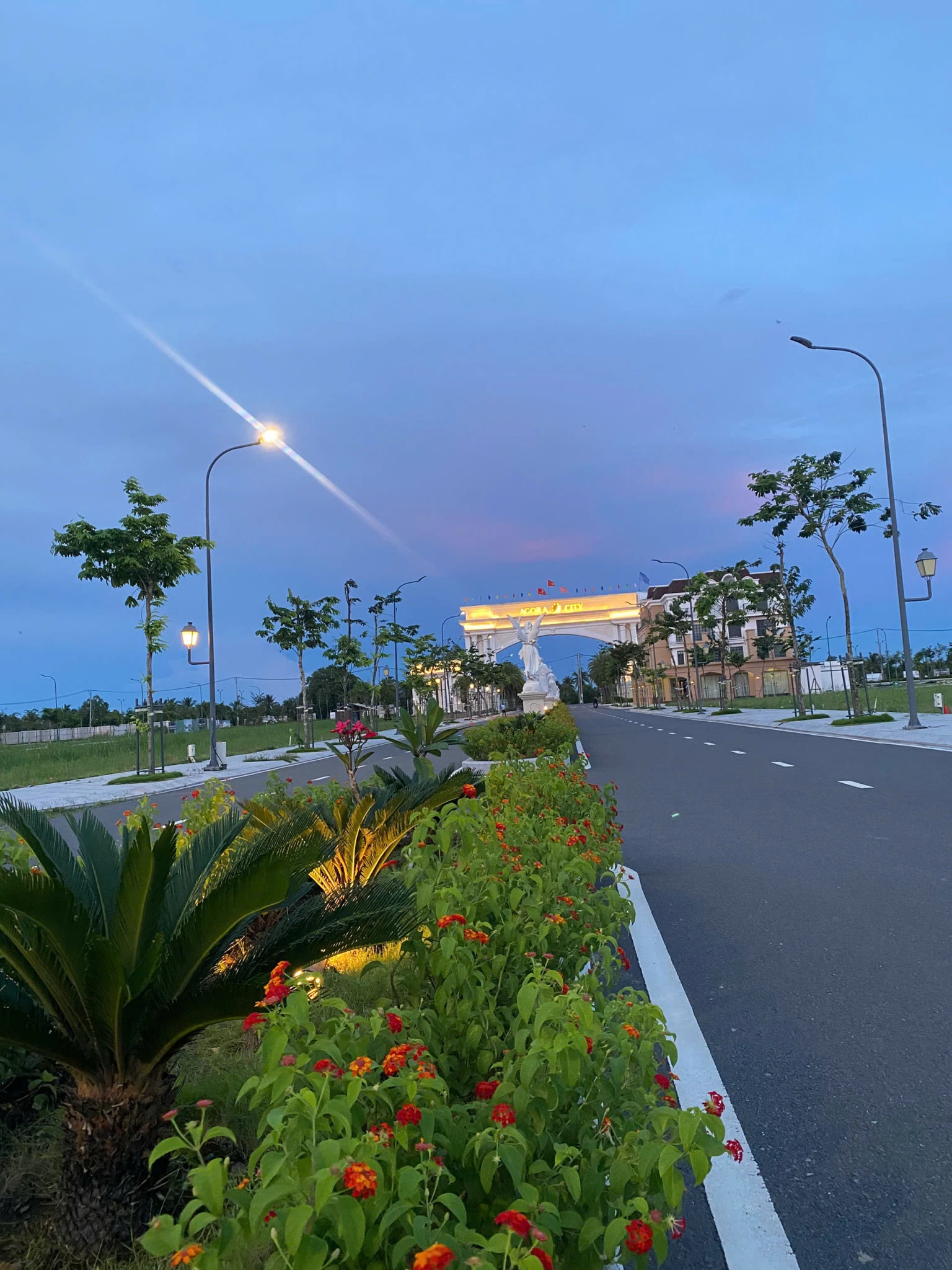 ĐẤT NỀN MẶT TIỀN ĐƯỜNG DT 818, LONG AN, SỔ SẴN, CÔNG CHỨNG NGAY