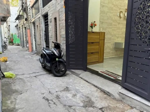 Phúc Diễn - nhà 5 tầng 34m2 - Ô tô đỗ cửa - Ngõ thông - Full nội thất - 6 tỷ