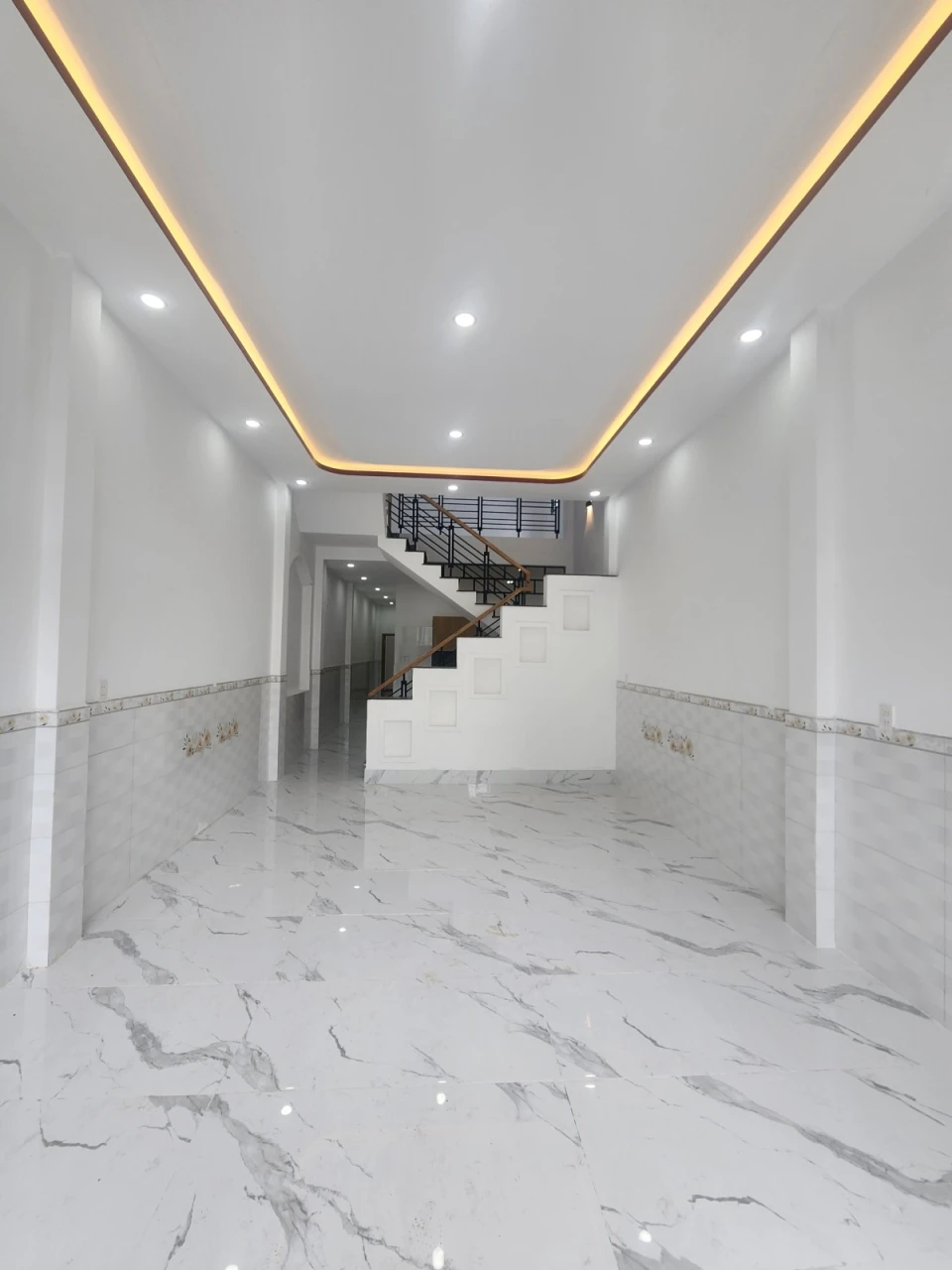 MẶT TIỀN TÔN ĐẢN - THUẬN TIỆN Ở VÀ KINH DOANH