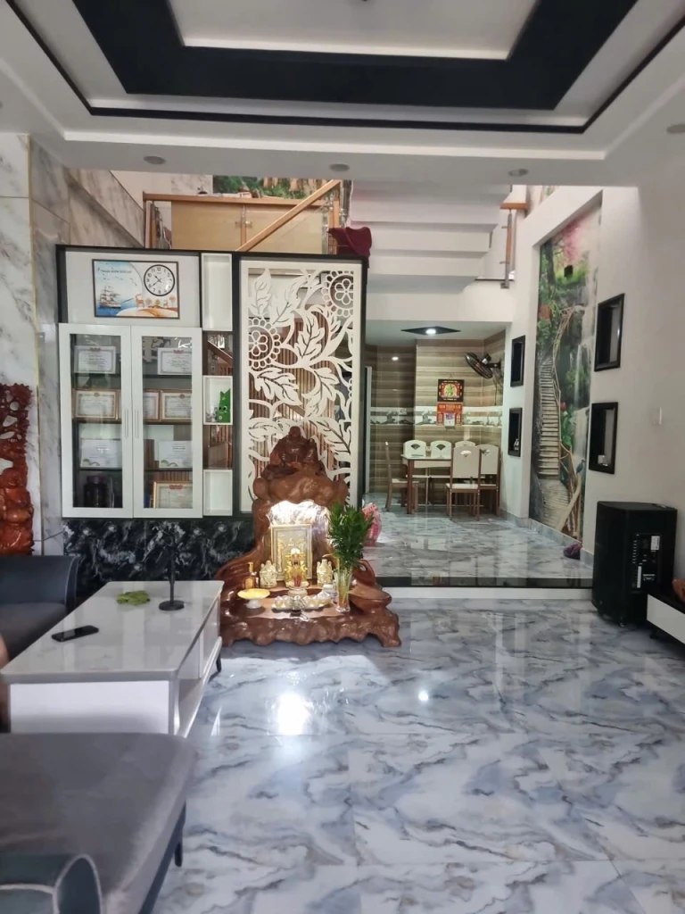 NHÀ 3 TẦNG KIÊN CỐ MẶT TIỀN ĐƯỜNG 5M5