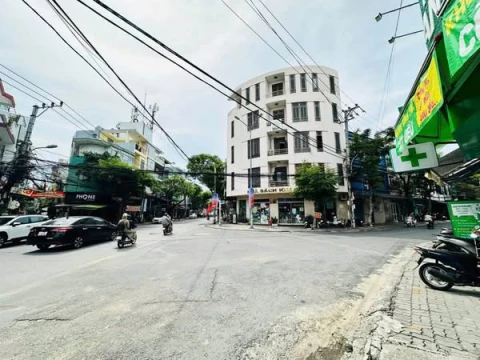 BÁN NHÀ 3 TẦNG MẶT TIỀN ĐINH TIÊN HOÀNG – VỊ TRÍ VÀNG KINH DOANH ĐẮC ĐỊA