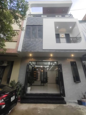 BÁN NHÀ 3 TẦNG MỚI XÂY