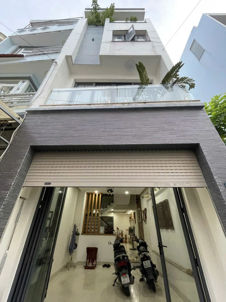 💥Định cư  nước ngoài cùng hội tụ gia đình 👉bán nhanh cái nhà ngay Sân Bay