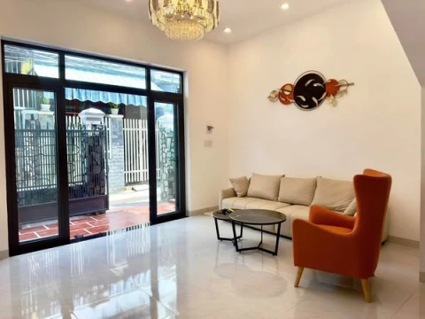 BÁN NHÀ ĐẸP MỚI TINH – GẦN TRƯỜNG TIỂU HỌC NGỌC HIỆP, NHA TRANG