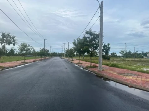 Sở hữu ngay lô đất mặt tiền chỉ 2 TỶ 4, trung tâm vàng giữa Đà Nẵng & Hội An!