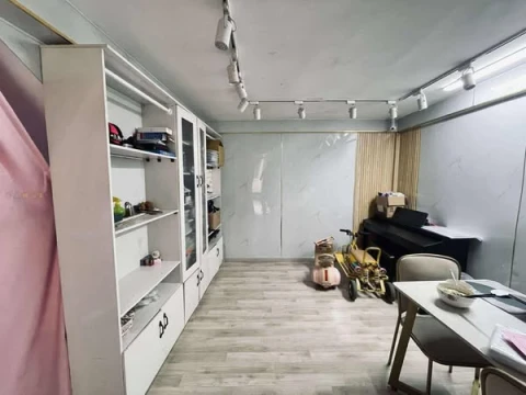 Chính chủ cần bán gấp nhà hẻm xe hơi tránh đường Cách Mạng Tháng Tám, Tân Bình, ngay công viên Lê Thị Riêng. Chính chủ cần bán gấp nhà hẻm xe hơi tránh đường Cách Mạng Tháng Tám, Tân Bình, ngay công viên Lê Thị Riêng.