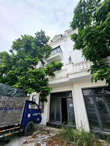 căn 4 tầng mb 199 Đông Hải. Xây thô mặt đường Tố Hữu rộng 39m.