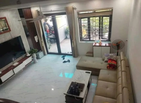 Bán nhà trung tâm Giếng Đồn Bán nhà trung tâm Giếng Đồn