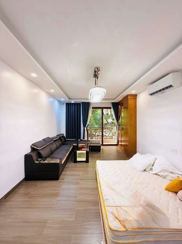 Nhà mặt tiền Nguyễn Sỹ Sách, phường Tân Bình – view công viên thoáng đẹp - 74m2

 











.