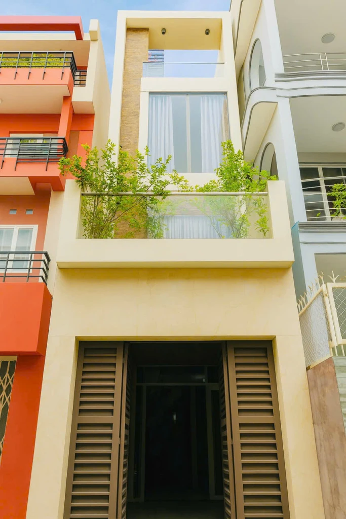 Nhà bán Tân Bình – hẻm xe hơi Cách Mạng Tháng 8 – sát Công viên Lê Thị Riêng