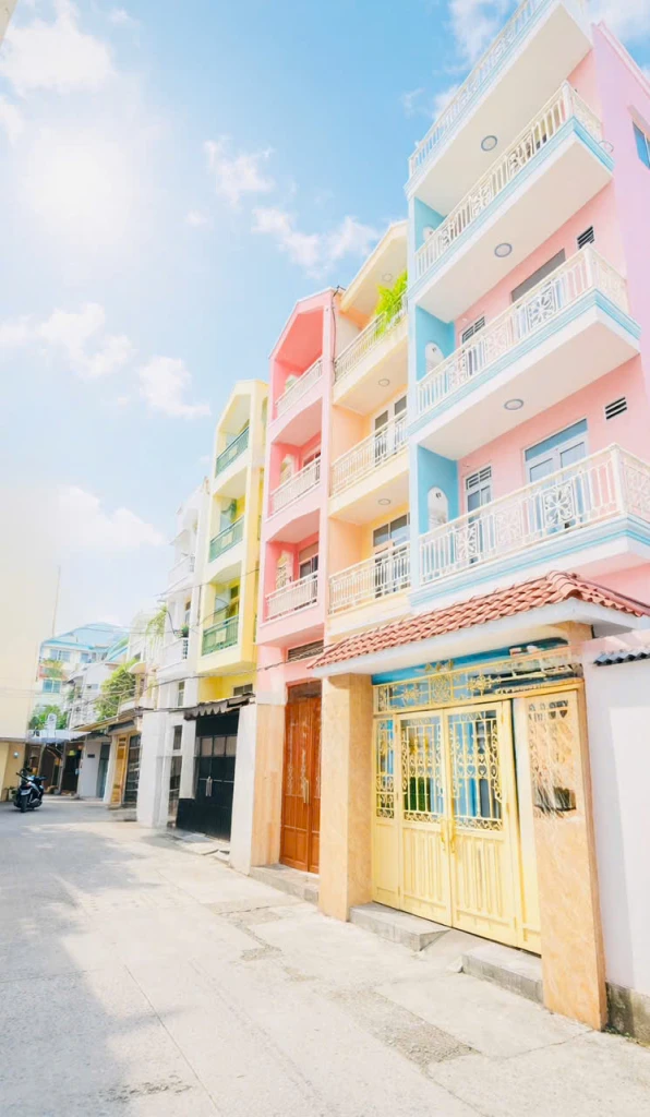 VIP TRUNG TÂM Q10 – TỌA LẠC LÝ THÁI TỔ, HẺM Ô TÔ 7 CHỖ, 4 TẦNG (82M²)