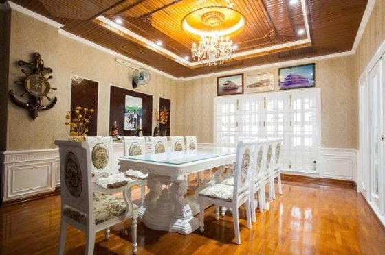 Biệt Thự Phong Cách Hoàng Gia – Thoại Ngọc Hầu, Tân Phú, 5 Tầng Thang Máy