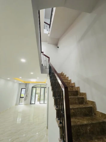 Chủ ngộp cần bán gấp nhà hoàn thiện,hoàn công ở Trần Anh Riverside.