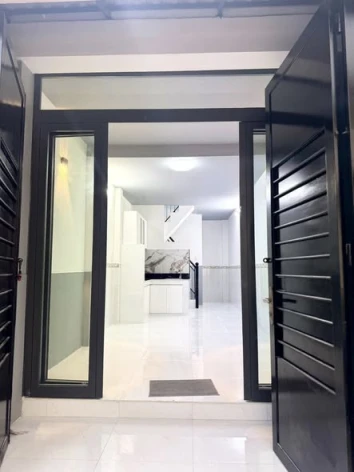 NHÀ ĐẸP 3 TẦNG KIÊN CỐ – CÁCH NGÔ QUYỀN 10 CĂN 