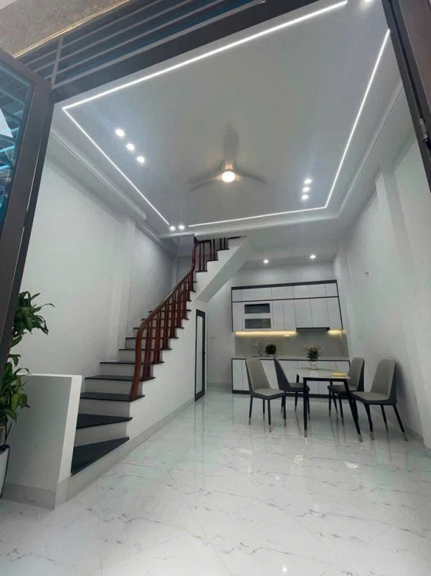 Bán nhà xen kẹt Bùi Xương Trạch, Định Công Thượng - 34m Gara ô tô 4 tầng mới đẹp như hình 4,95 tỷ