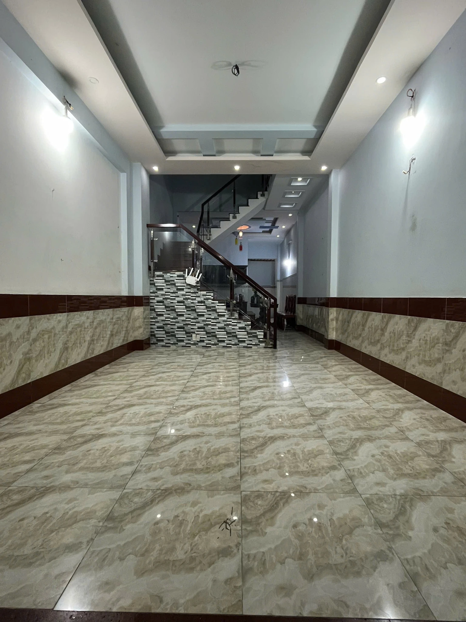 Bán nhà Tân Thới Hiệp Quận 12 đường 8m xe tải, vị trí đẹp gần trung tâm tiện ích