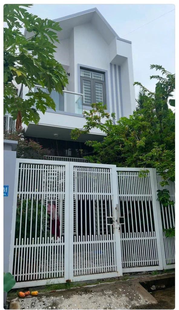 Bán nhà 1 trệt 1 lầu hẻm Xóm Chiếu, gần KĐT Vĩnh Điềm Trung, 100m², giá 3,9 tỷ