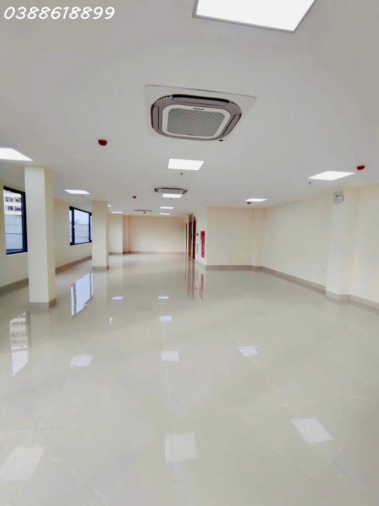 BÁN TOÀ VĂN PHÒNG MP PHẠM VĂN ĐỒNG 210Mx8T, MT 21M - LÔ GÓC - PCCC, HOÀN CÔNG ĐẦY ĐỦ - DÒNG TIỀN 115TR/TH