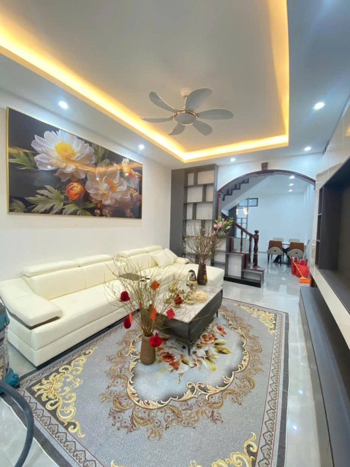 BÁN PHÂN LÔ NGUYỄN CHÍ THANH  45Mx5T, MT 4M - OTO VÀO NHÀ - 1 NHÀ RA MẶT PHỐ