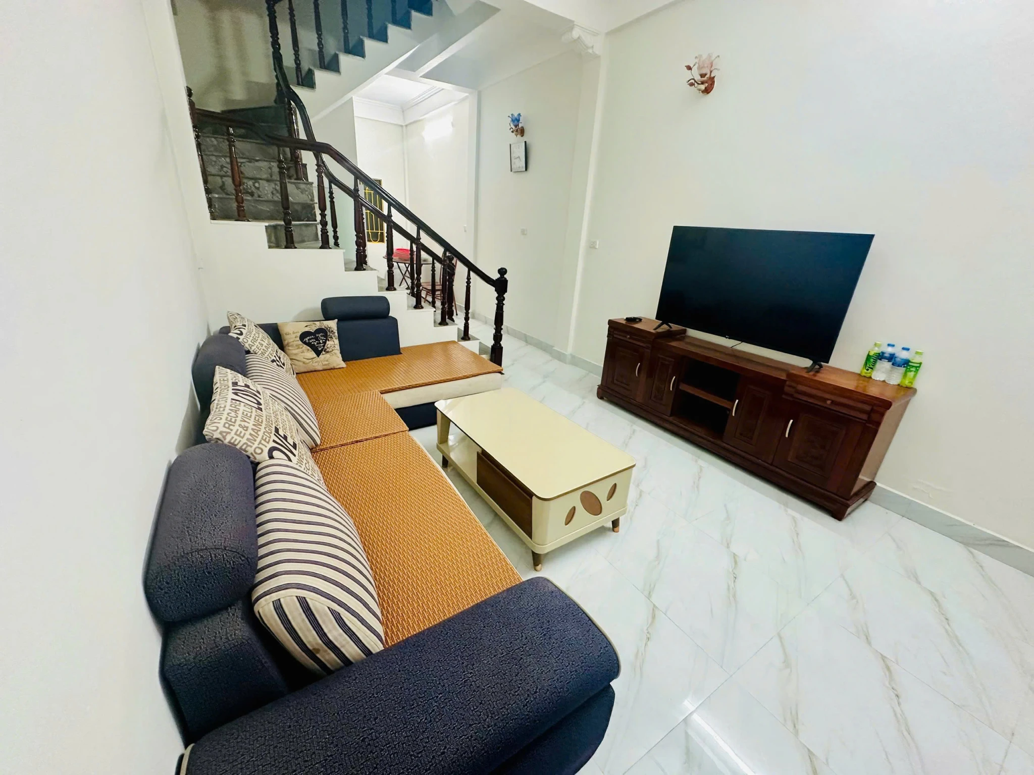 CHO THUÊ NHÀ NGÕ 515 HOÀNG HOA THÁM , NGỌC HÀ, HÀ NỘI