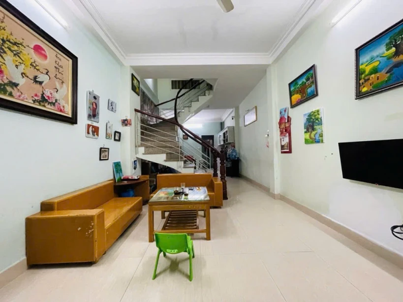 Siêu phẩm nhà đẹp trung tâm khu Mỗ Lao – Hà Đông  Gần ô tô, Tiện ích ngập tràn  Chỉ việc ở luôn – 51m² * 4 tầng. Giá chỉ 7,92 tỷ SĐT 0972.078.667