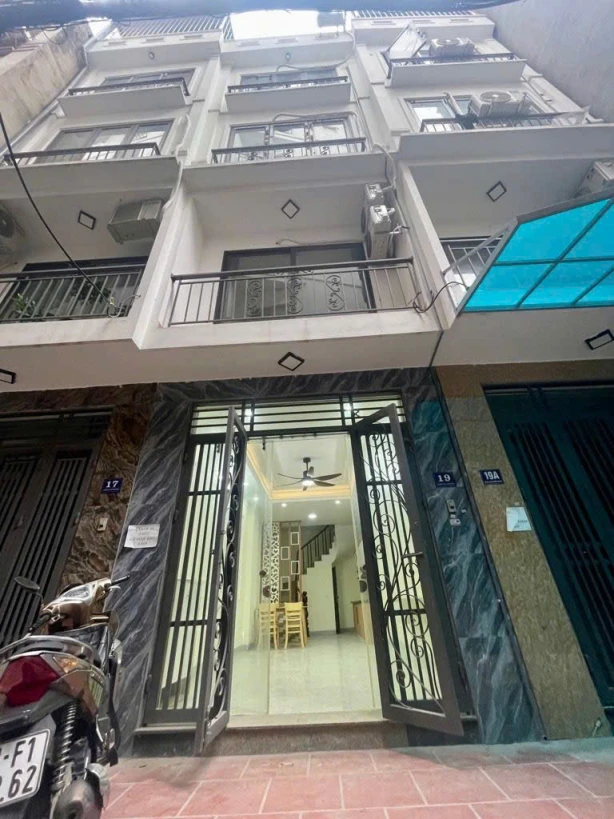 💥 Nhà Trung Văn Ngõ Chợ Vỉa Hè Rộng Oto Ra Vào Kinh Doanh Tốt . 5 Tầng, 7,35 Tỷ 👍 ĐT 0972 078 667