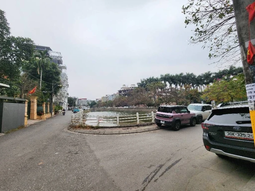 duy nhất 1 căn ngọc thuỵ oto thông, kinh doanh, gần trường pháp chỉ hơn 9 tỷ