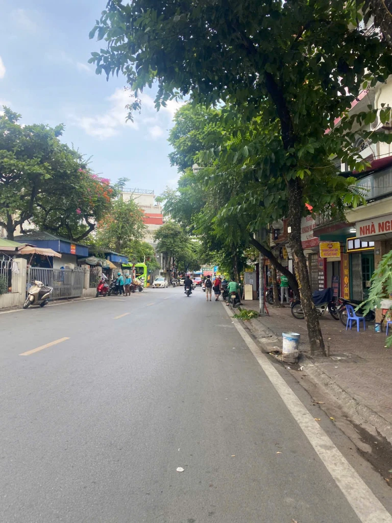 Cho thuê nhà mặt phố Huế