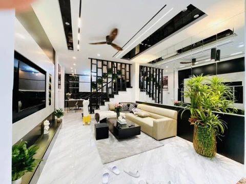 NHÀ ĐẸP ĐỐNG ĐA- Ô TÔ ĐỖ CỬA- NGÕ RỘNG GẦN PHỐ- THIẾT KẾ HIỆN ĐẠI NHƯ KS 5 SAO